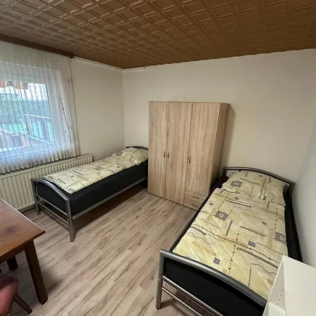 Gaestehaus - Monteurzimmer * בוקנם